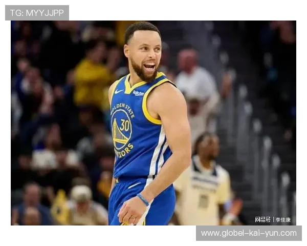 库里侧翼急停三分破网，勇士全场沸腾